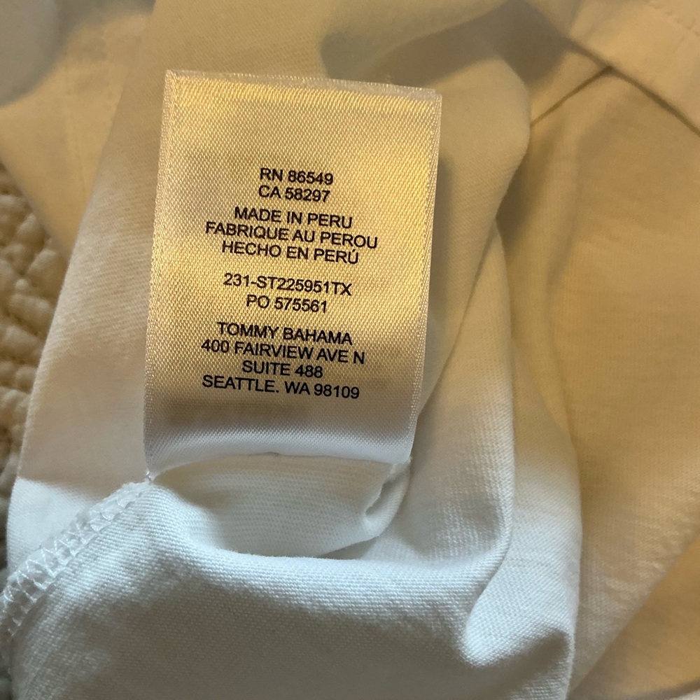 NEW! Tommy Bahama Graphic T-shirt “Tiki Colada” In White Mens size Small NWOT - Picture 6 of 7